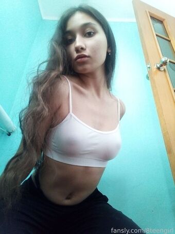 8teengirl Photo Fuites Nudes OnlyFans 3