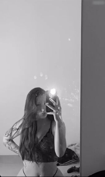 Alinabhm Photo Fuites Nudes OnlyFans 10