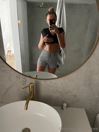 Alli Dore Photo Fuites Nudes OnlyFans 2
