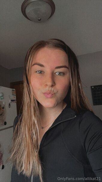 allikat21 Photo Fuites Nudes OnlyFans 4