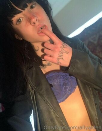 Allyaldenn Photo Fuites Nudes OnlyFans 4