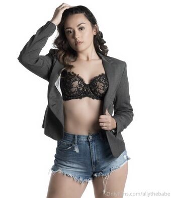 Allythebabe Photo Fuites Nudes OnlyFans 12