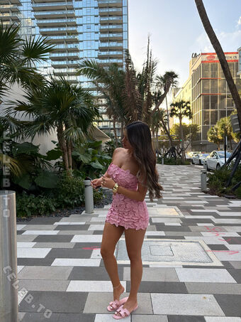 Almira Azemi Photo Fuites Nudes OnlyFans 99