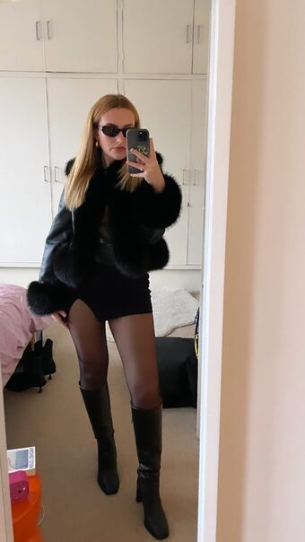 Amelia Dimoldenberg