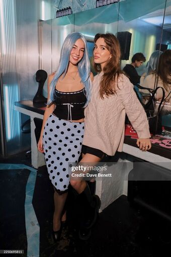 Amelie Manzoli Photo Fuites Nudes OnlyFans 257