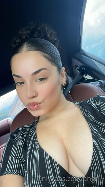 angrily Photo Fuites Nudes OnlyFans 1