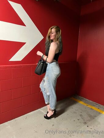 Anita Playa