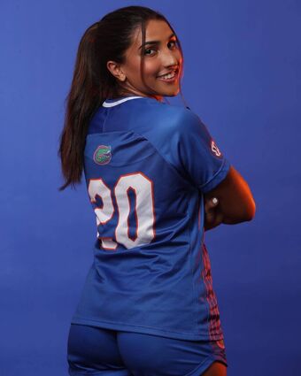 Anna DeLeon