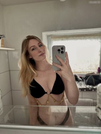 april | itsaprilfriend Photo Fuites Nudes OnlyFans 7