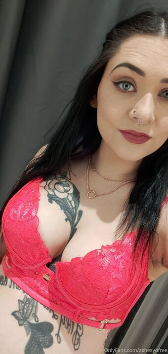 ashesyofree Photo Fuites Nudes OnlyFans 32