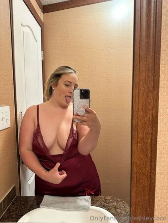 ashleycoco Photo Fuites Nudes OnlyFans 13