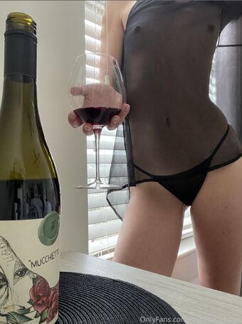 authenticallytipsy Photo Fuites Nudes OnlyFans 1