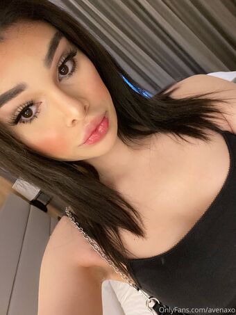 avenaxo Photo Fuites Nudes OnlyFans 3