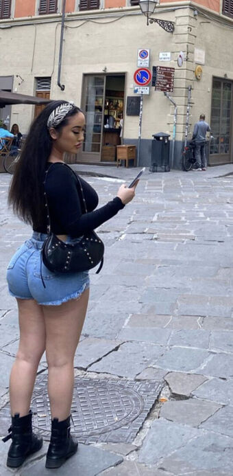 Axela Chen