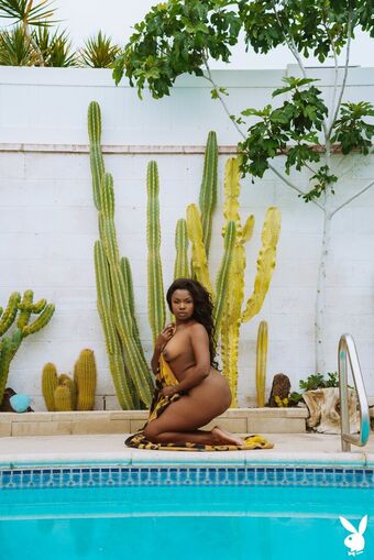 Aziza Photo Fuites Nudes OnlyFans 13