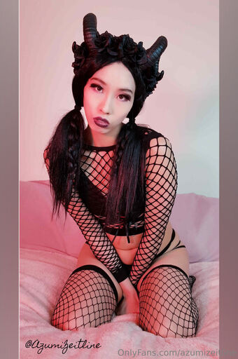 azumizeitline Photo Fuites Nudes OnlyFans 36