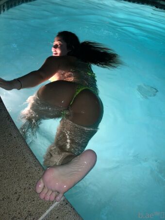 b.aee Photo Fuites Nudes OnlyFans 12