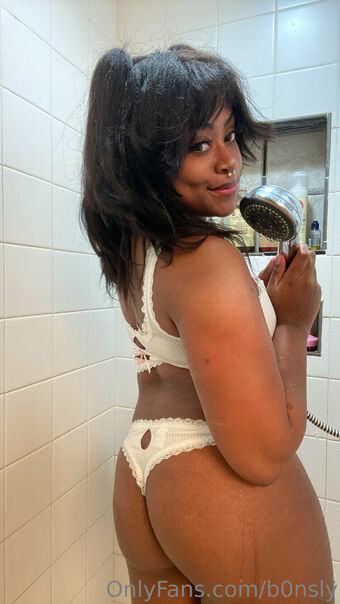 b0nsly Photo Fuites Nudes OnlyFans 9