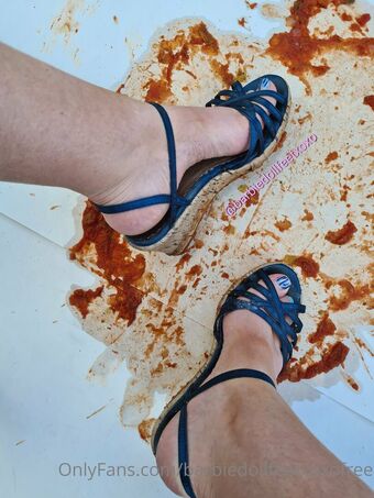 barbiedollfeetxoxofree