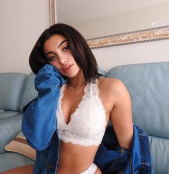 Bayonetta Julia Photo Fuites Nudes OnlyFans 3