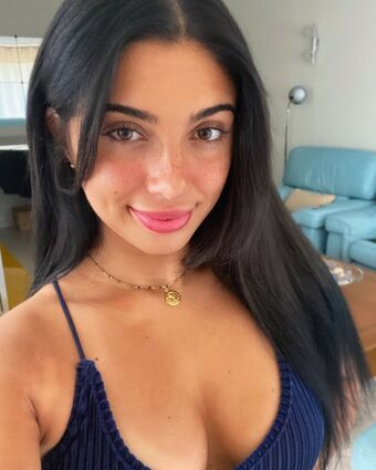 Bayonetta Julia Photo Fuites Nudes OnlyFans 4