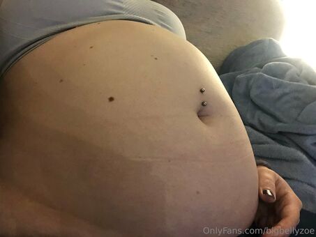 bigbellyzoe