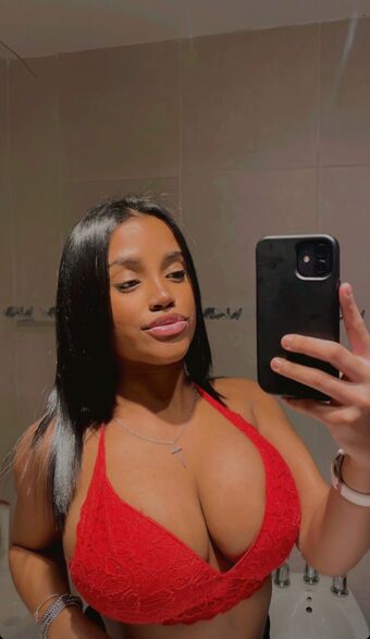 Brazu Photo Fuites Nudes OnlyFans 16