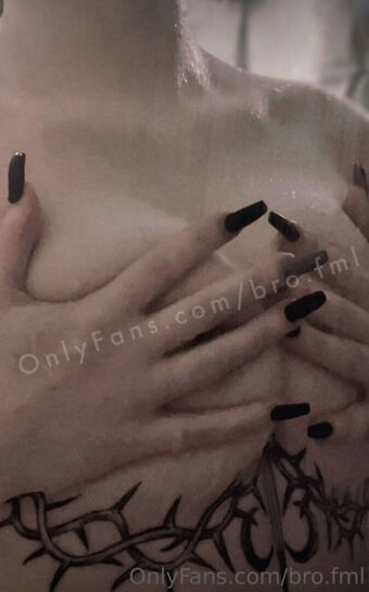 Bro.fml Photo Fuites Nudes OnlyFans 3