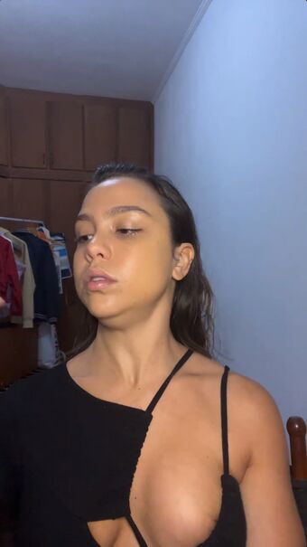 Bruna16