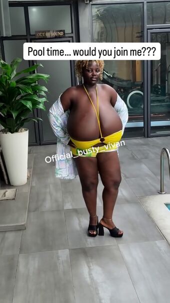 Busty Vivian Photo Fuites Nudes OnlyFans 51