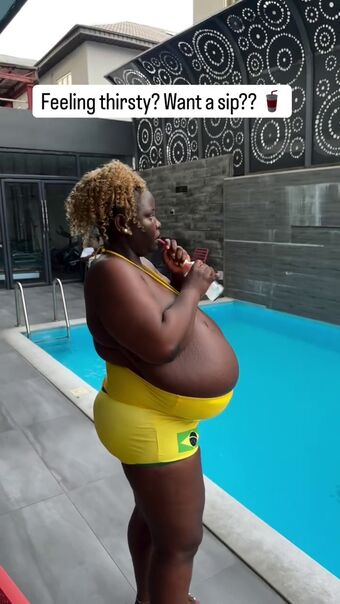 Busty Vivian Photo Fuites Nudes OnlyFans 53