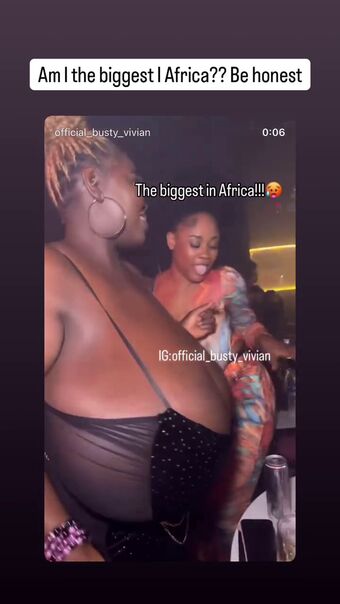 Busty Vivian Photo Fuites Nudes OnlyFans 54