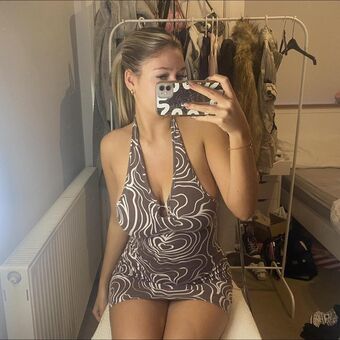 Caitlin Etchells