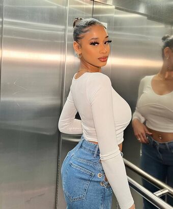 Capeverdian Photo Fuites Nudes OnlyFans 30