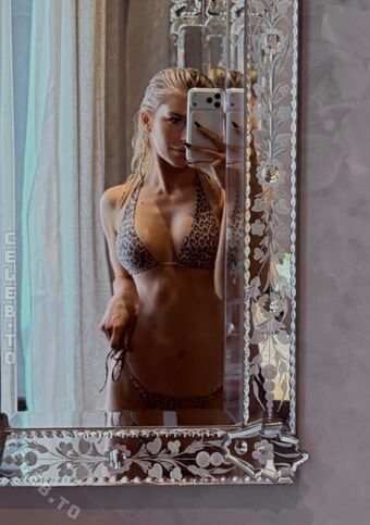 Caro Daur Photo Fuites Nudes OnlyFans 170