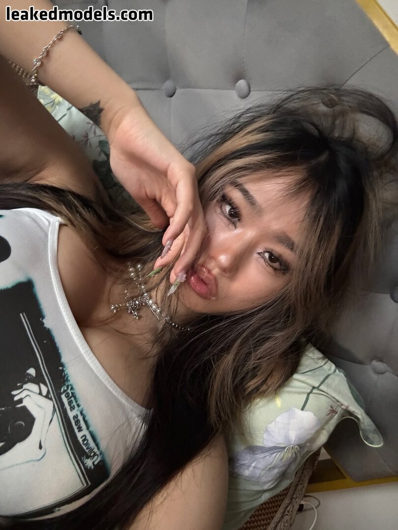 annie zheng  anniereaped  cellow111 Photo Nude Leaks OnlyFans 10 -  Modèles Leakées