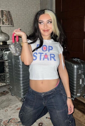 Charli-xcx
