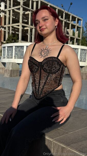 cherryluxeee