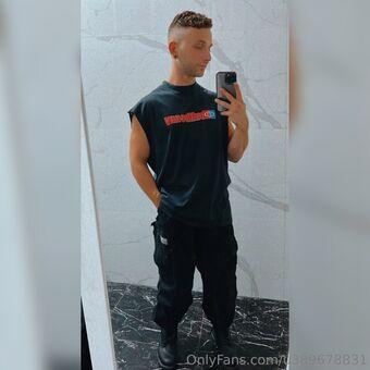 classiedd Photo Fuites Nudes OnlyFans 4