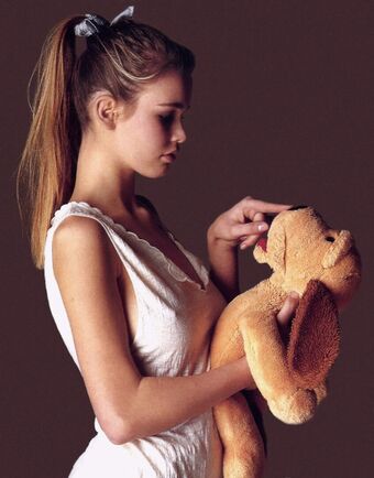 Claudia Schiffer Photo Fuites Nudes OnlyFans 73