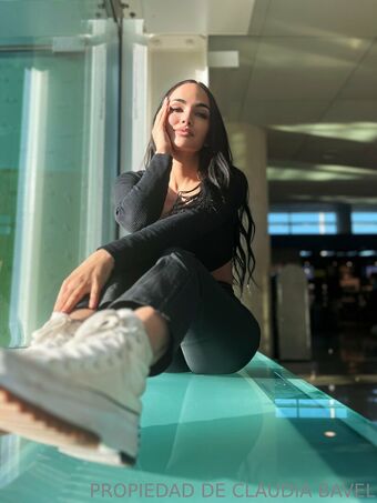 claudiabavel Photo Fuites Nudes OnlyFans 18