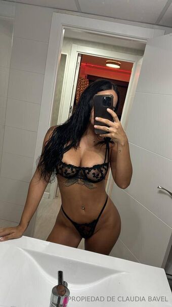 claudiabavel Photo Fuites Nudes OnlyFans 28