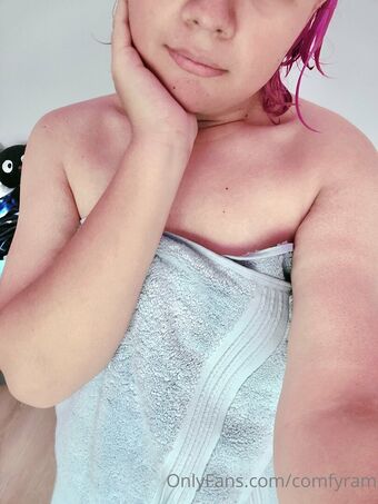 comfyram Photo Fuites Nudes OnlyFans 4