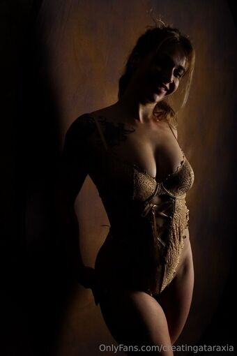 creatingataraxia Photo Fuites Nudes OnlyFans 17