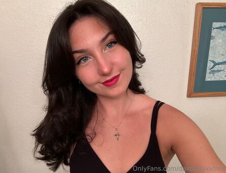 dakotaluxxfree