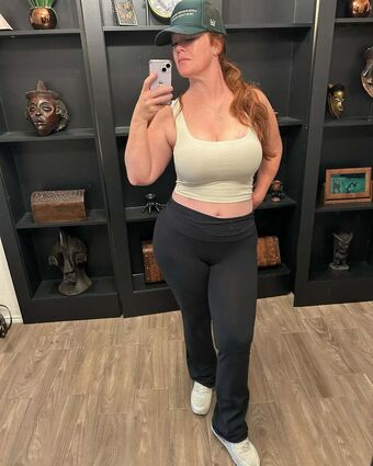 Delia Cox