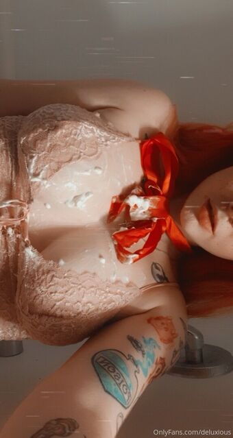 deluxious Photo Fuites Nudes OnlyFans 11