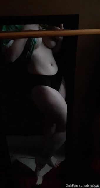 deluxious Photo Fuites Nudes OnlyFans 18