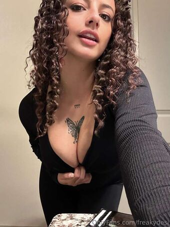 Desi VIP