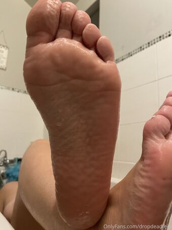 dropdeadfeet